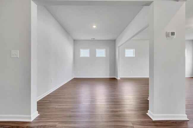 Building Photo - 1464 Bellaria Wy