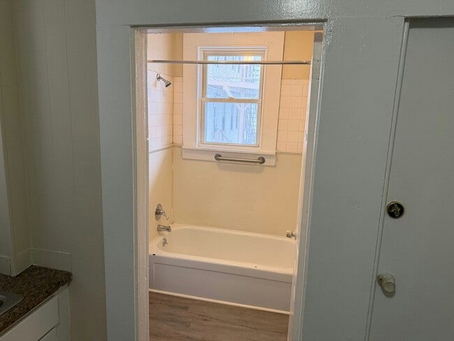 Building Photo - 141 Orange St