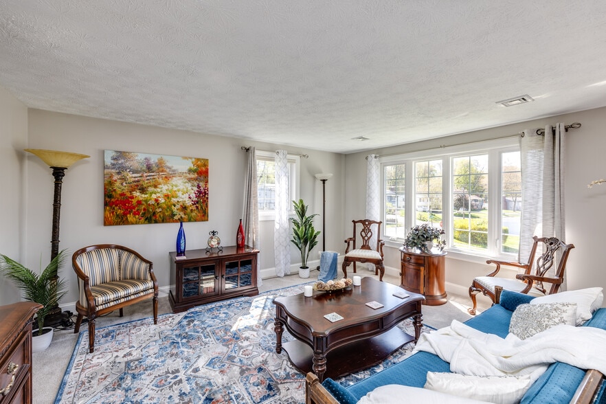 Fully Furnished Living Room - 73 Maxwell Dr