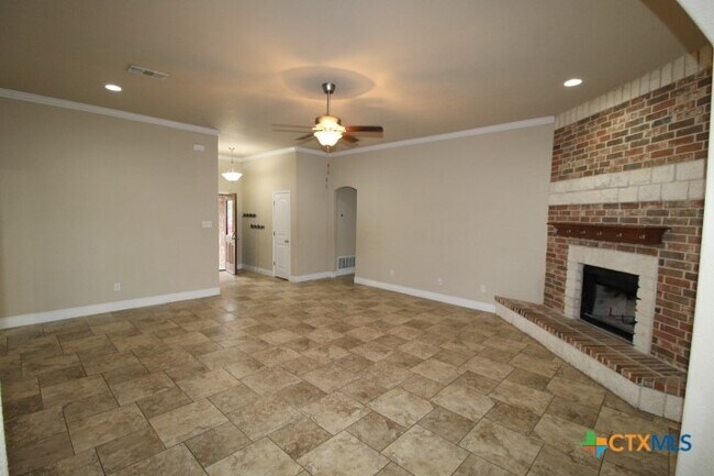 Building Photo - 1128 Pheasant Cir