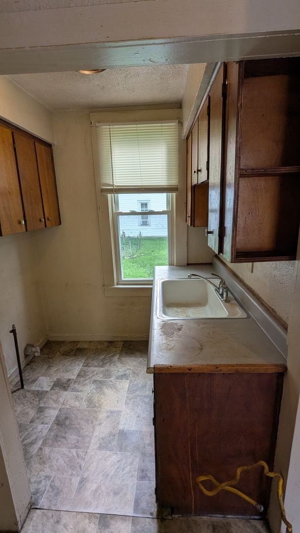 Building Photo - Charming two-bedroom, one-bath house in Canton