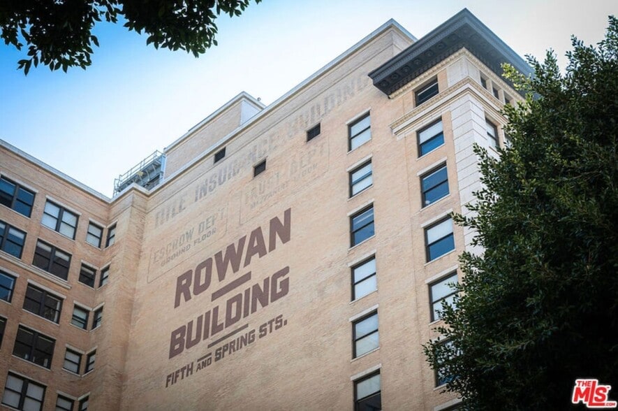 Building Photo - 460 S Spring St