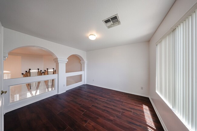 Building Photo - RV GATE! Lovely 4 bedroom, 3 bathroom home...