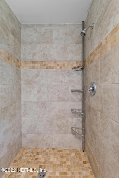 Building Photo - 1058 Willis Dr