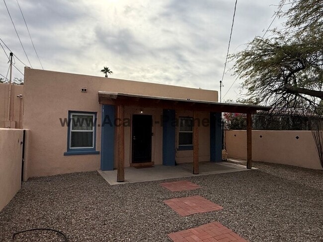 Building Photo - Spacious Four Bedroom Home
