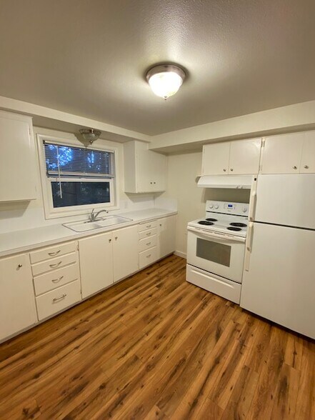 Building Photo - 1205 15th St