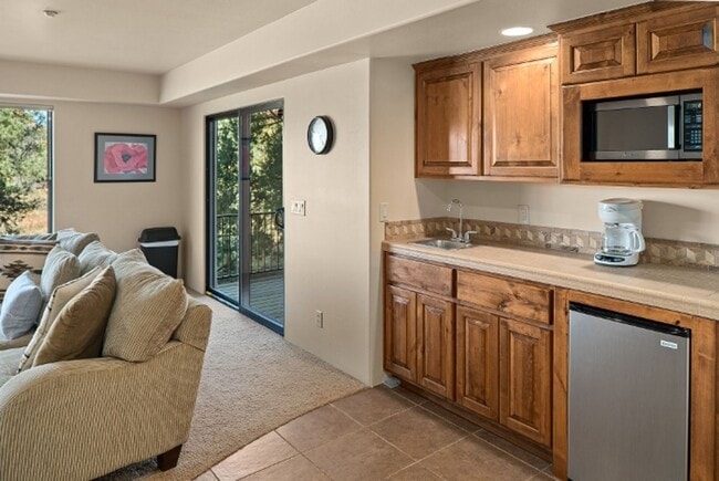 Building Photo - HOUSE - VILLAGE OF OAK CREEK - LAS PIEDRAS