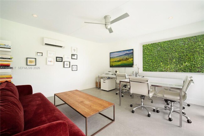 Building Photo - 861 Harbor Dr