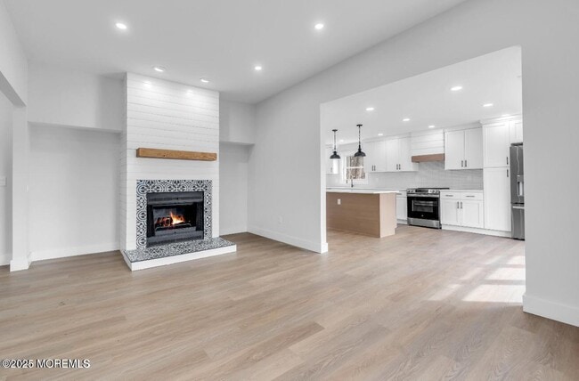 Building Photo - 23A Stoney Hill Rd