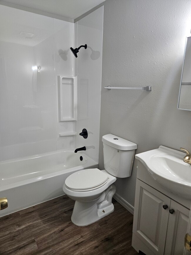 Building Photo - 1830 N Troost Ave