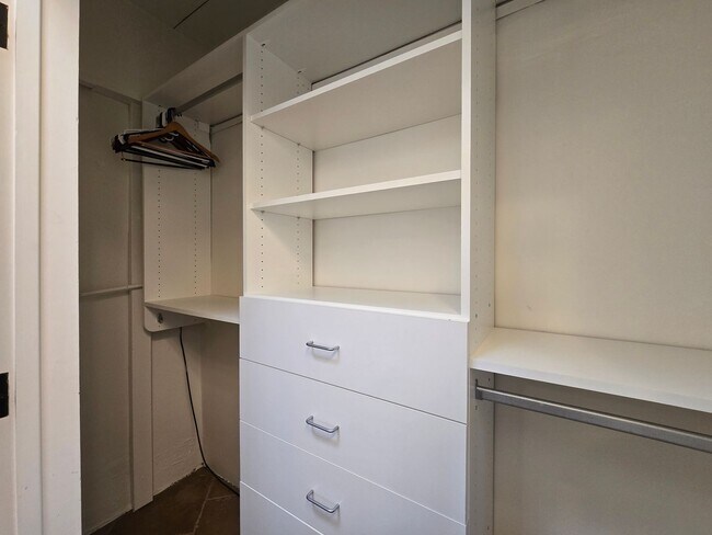 Building Photo - 113 Camino Escondido