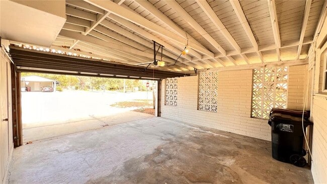 Building Photo - 1516 Dove Dr