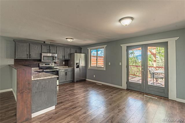 Building Photo - 3375 Montebello Dr W
