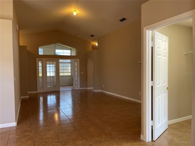Building Photo - 3017 Rollman Rd