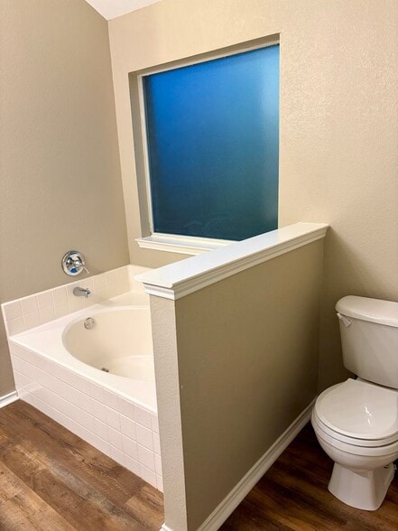 Building Photo - 809 Canyon Cove Dr