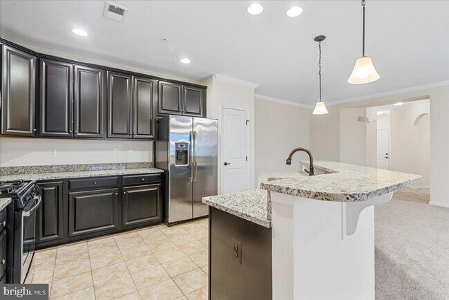 Building Photo - 6501 Walcott Ln
