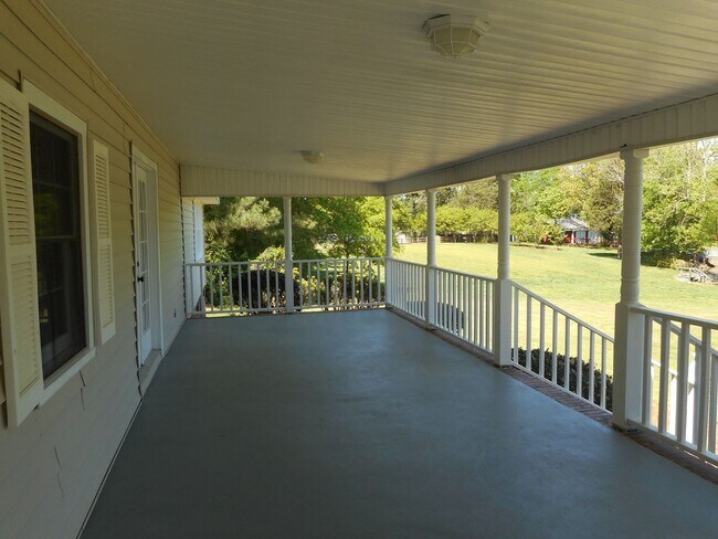 Building Photo - 4640 Allison Creek Rd