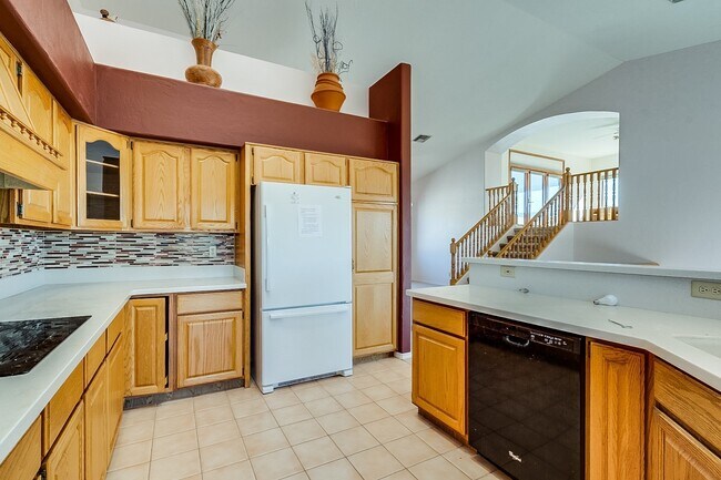 Building Photo - 5631 N Paseo Otono