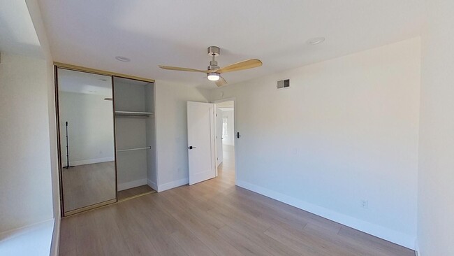 Building Photo - **Move-in Special!** Luxurious 4 Bed 3 Bat...