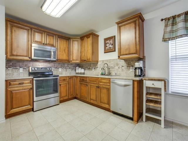 Building Photo - 517 Robinwood Rd