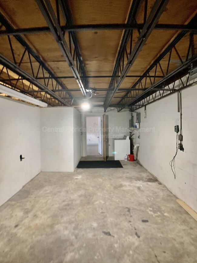 Building Photo - 1235 Virginia Dr