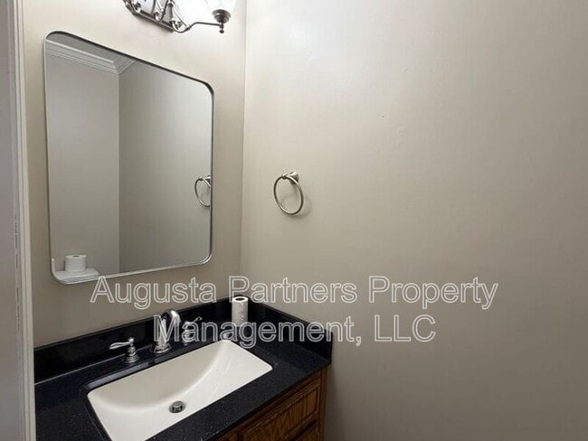 Building Photo - 193 Amelia Dr W
