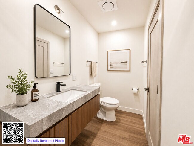 Building Photo - 2449 Beachwood Dr