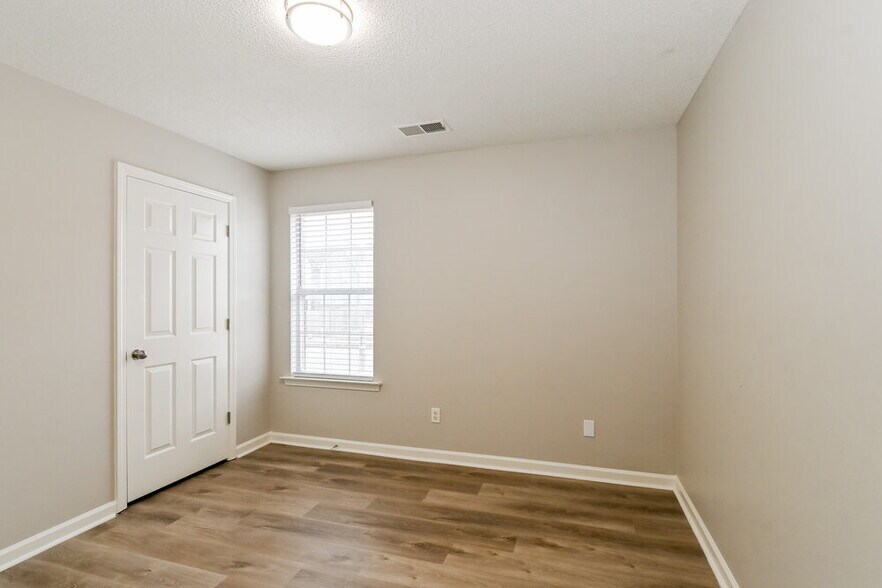 Building Photo - 2752 Misty Valley Dr