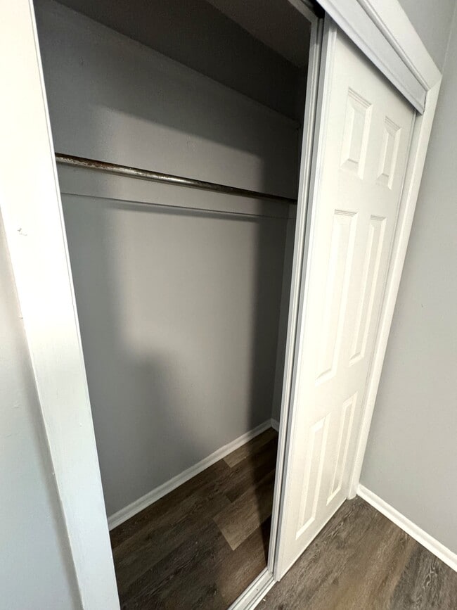 Building Photo - 608 22nd Ave N