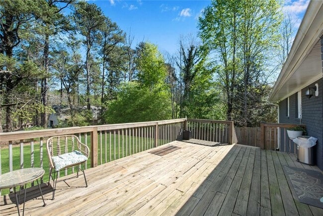 Building Photo - 3941 Forest Dr