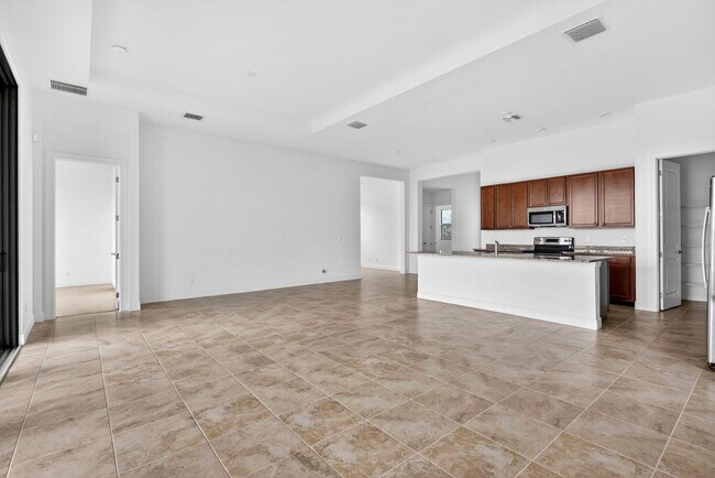Building Photo - 11344 SW Pietra Wy