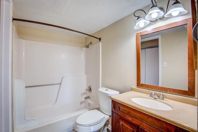 Building Photo - 4221 Heath St