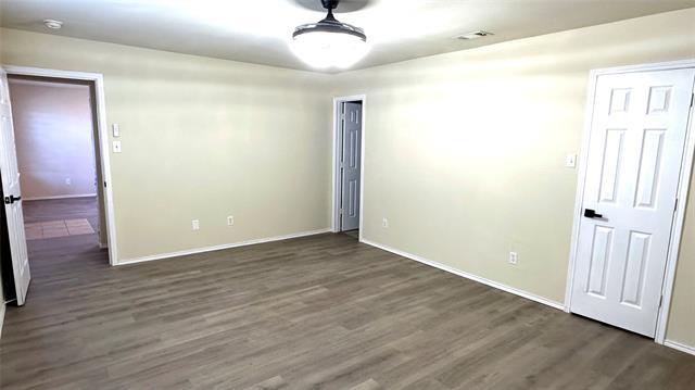 Building Photo - 817 Lark Dr