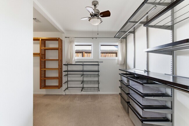 Building Photo - 531 Azaleadell Dr