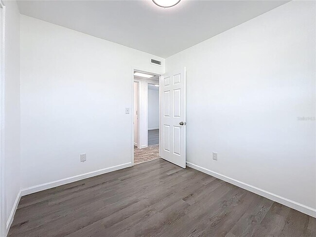 Building Photo - 4716 Town N Country Blvd