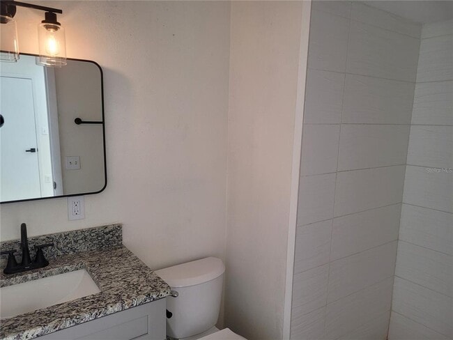 Building Photo - 1236 Dovehill Dr