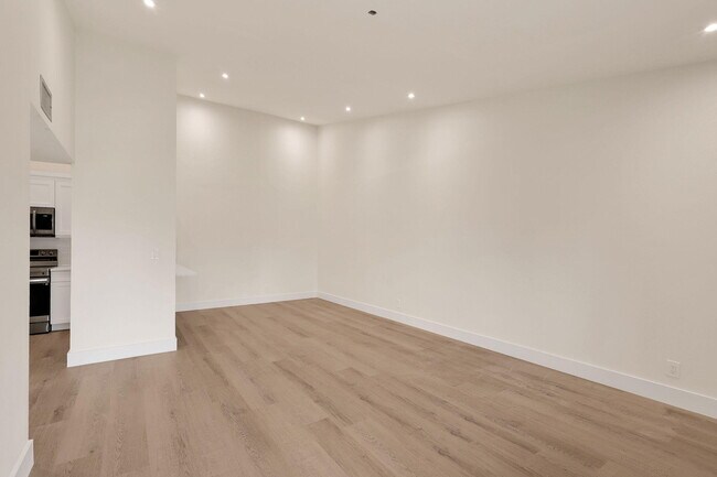 Building Photo - 6299 Chasewood Dr