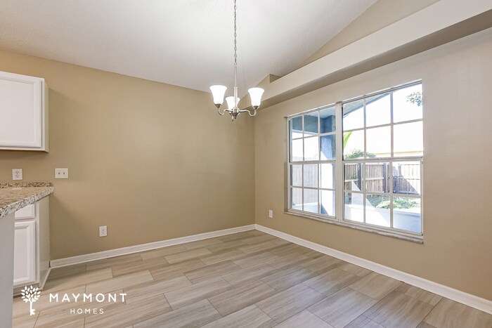 Building Photo - 2041 Donegan Pl