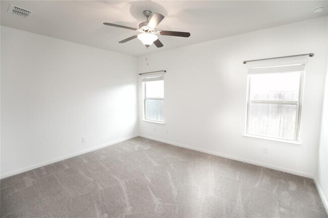 Building Photo - 361 Shale Cir