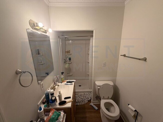 Building Photo - Move in to Olympia!