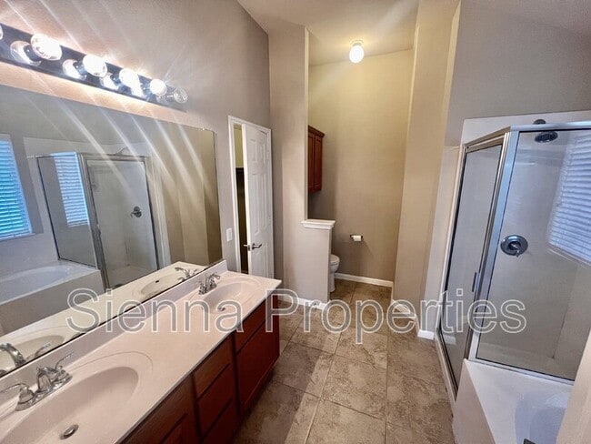 Building Photo - 2509 Elara Dr