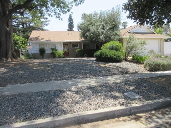 Primary Photo - Reduced price on this Beautiful Porter Ran...