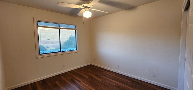 Building Photo - 3556 Mesa Verdes Dr