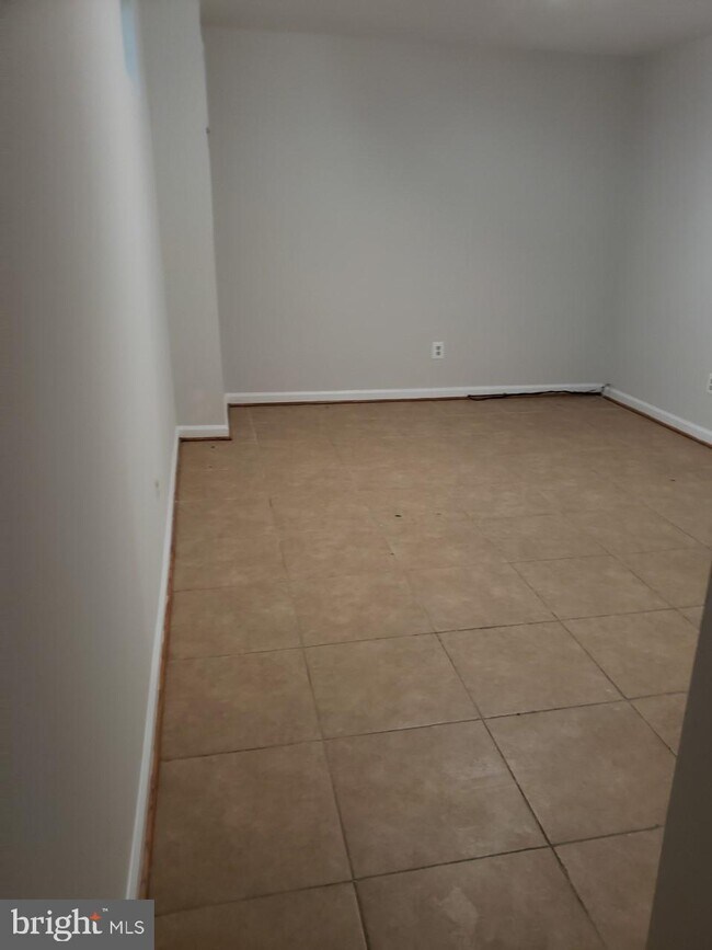 Building Photo - 924 Portia Ct