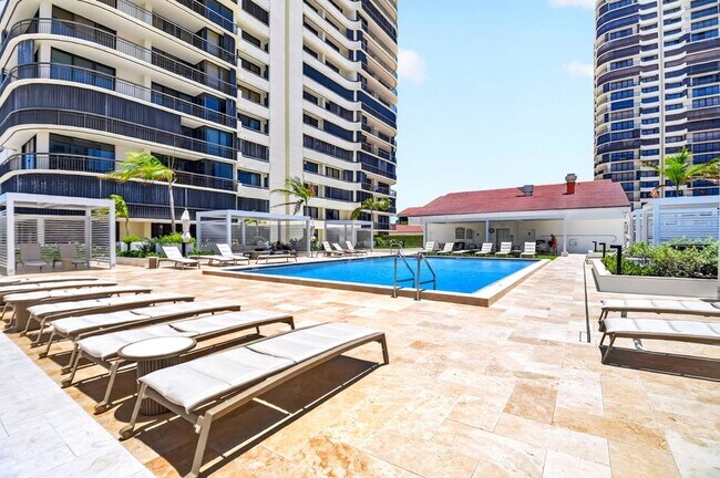Building Photo - 4000 N Ocean Dr