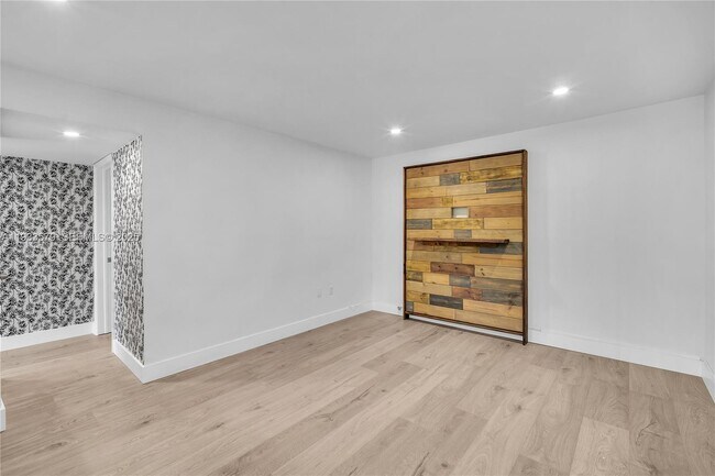 Building Photo - 3265 Virginia St