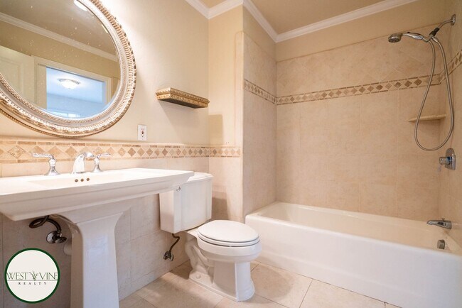 Building Photo - Gorgeous Four Bedroom Home | Expansive Backyard | Swimming Pool