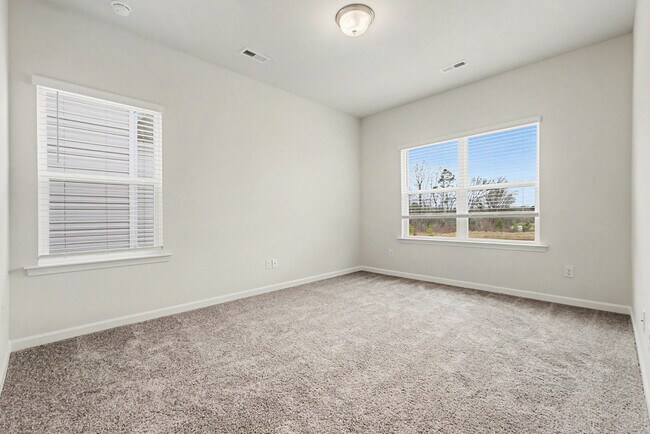 Building Photo - 5616 Ringneck Road