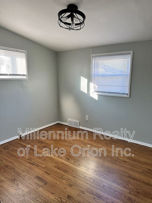 Building Photo - 1173 Dudley Ave