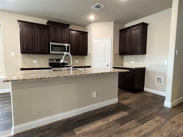 Building Photo - 649 Comal Dr